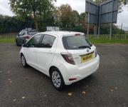 Toyota yaris III 1.5 vvti hsd eh hybride 100h e-cvt 75ch dynamic + options