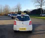 Renault twingo II 1.2 i 75 ch dynamique