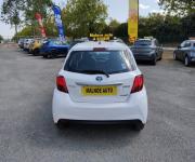 Toyota yaris III phase 2 1.5 vvti hsd eh hybrid 100h e-cvt 100 ch dynamic