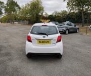 Toyota yaris III phase 2 1.5 vvti hsd eh hybrid 100h e-cvt 100 ch dynamic
